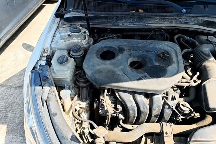 Used Kia K5 2012 2.0L Automatic GL Engine Bay Right