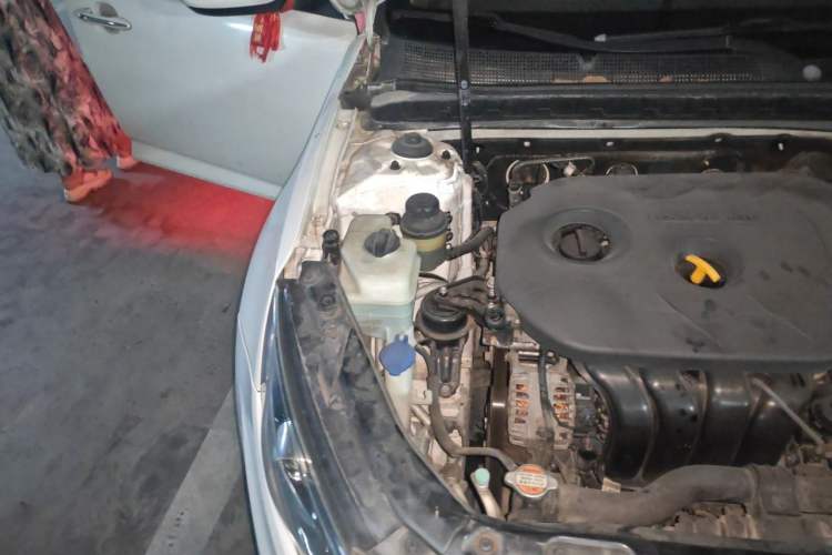 Used Kia K5 2012 2.0L Automatic DLX Engine Bay Right