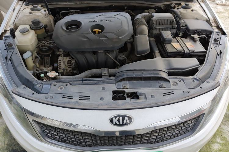 Used Kia K5 2012 2.0L Automatic DLX Engine Bay