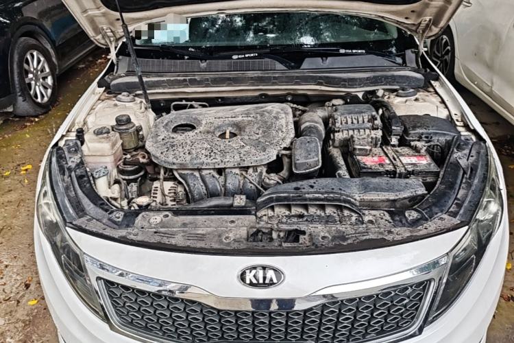 Used Kia K5 2012 2.0L Automatic DLX Engine Bay