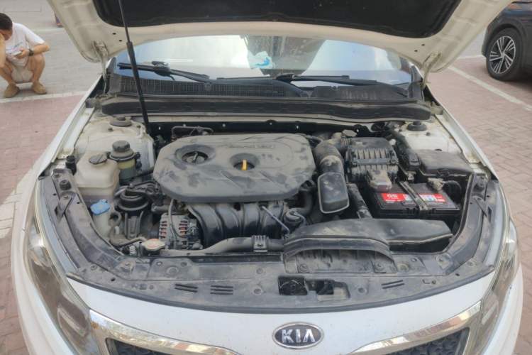 Used Kia K5 2012 2.0L Automatic GL Engine Bay