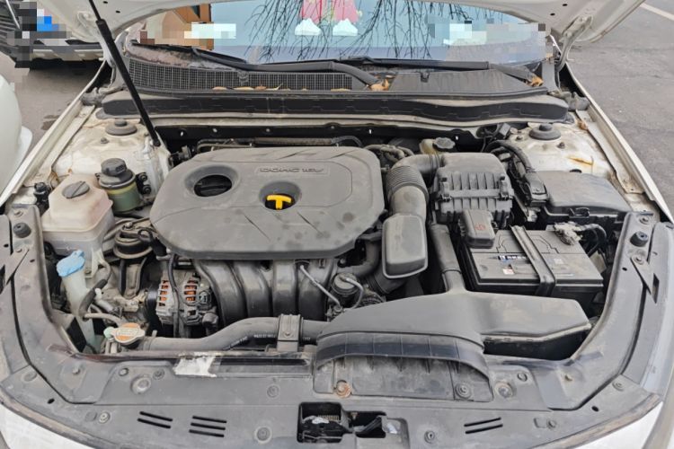 Used Kia K5 2012 2.0L Automatic DLX Engine Bay