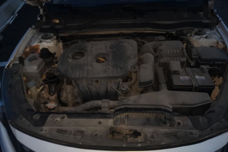 Used Kia K5 2012 2.0L Automatic DLX Engine Bay