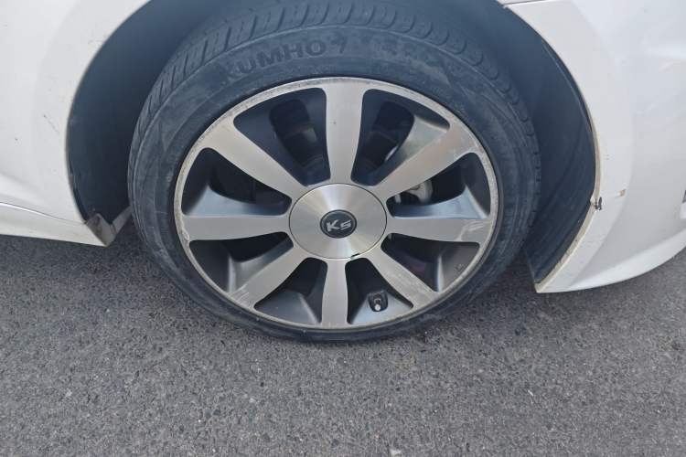 Used Kia K5 2012 2.4L Automatic Premium Exterior 1