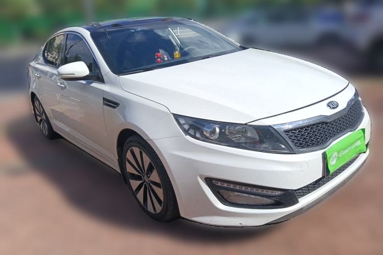 Used Kia K5 2012 2.0L Automatic DLX Front Right 45 Deg