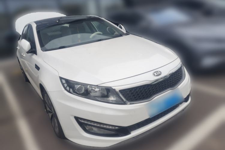 Used Kia K5 2012 2.0L Automatic DLX Front Right 45 Deg