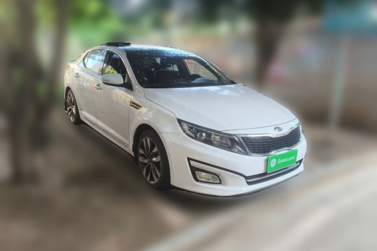 Used Kia K5 2012 2.0L Automatic DLX Front Right 45 Deg
