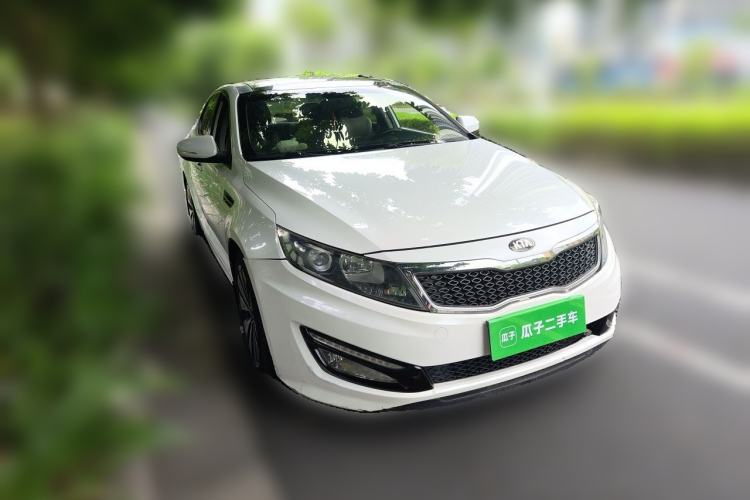 Used Kia K5 2012 2.0L Automatic DLX Front Right 45 Deg