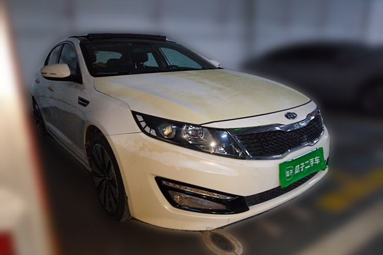 Used Kia K5 2012 2.0L Automatic DLX Front Right 45 Deg