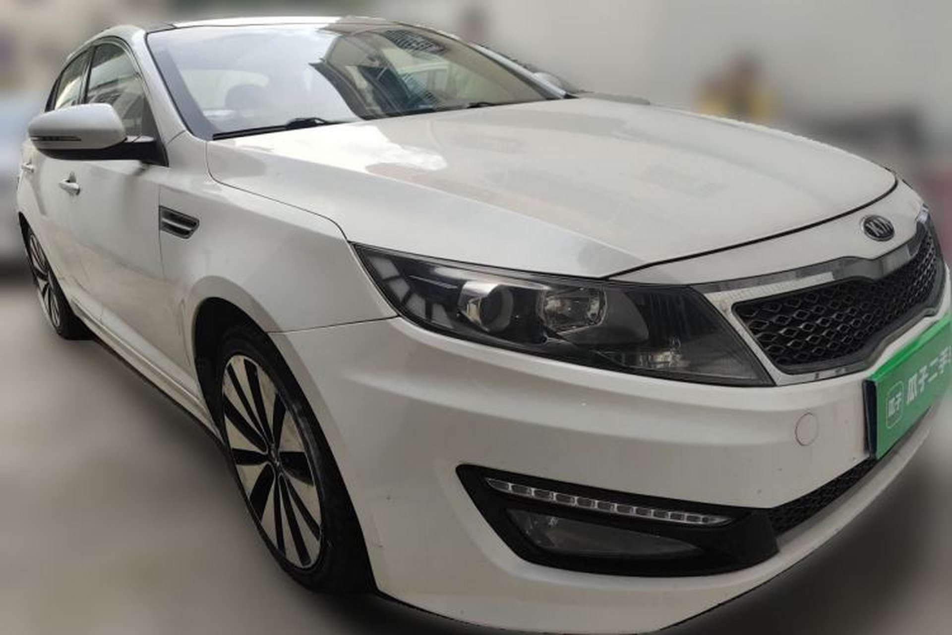 Used Kia K5 2012 2.0L Automatic DLX Front Right 45 Deg