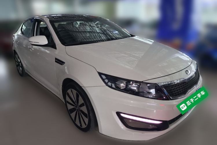 Used Kia K5 2012 2.0L Automatic DLX Front Right 45 Deg