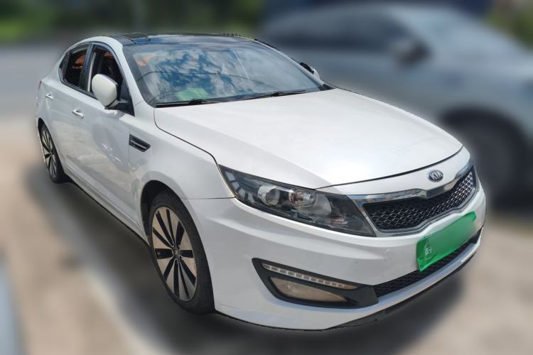 Used Kia K5 2012 2.0L Automatic DLX Front Right 45 Deg