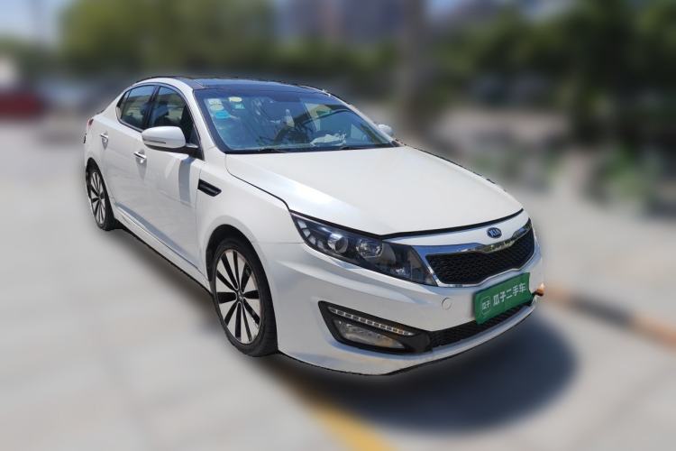 Used Kia K5 2012 2.0L Automatic DLX Front Right 45 Deg