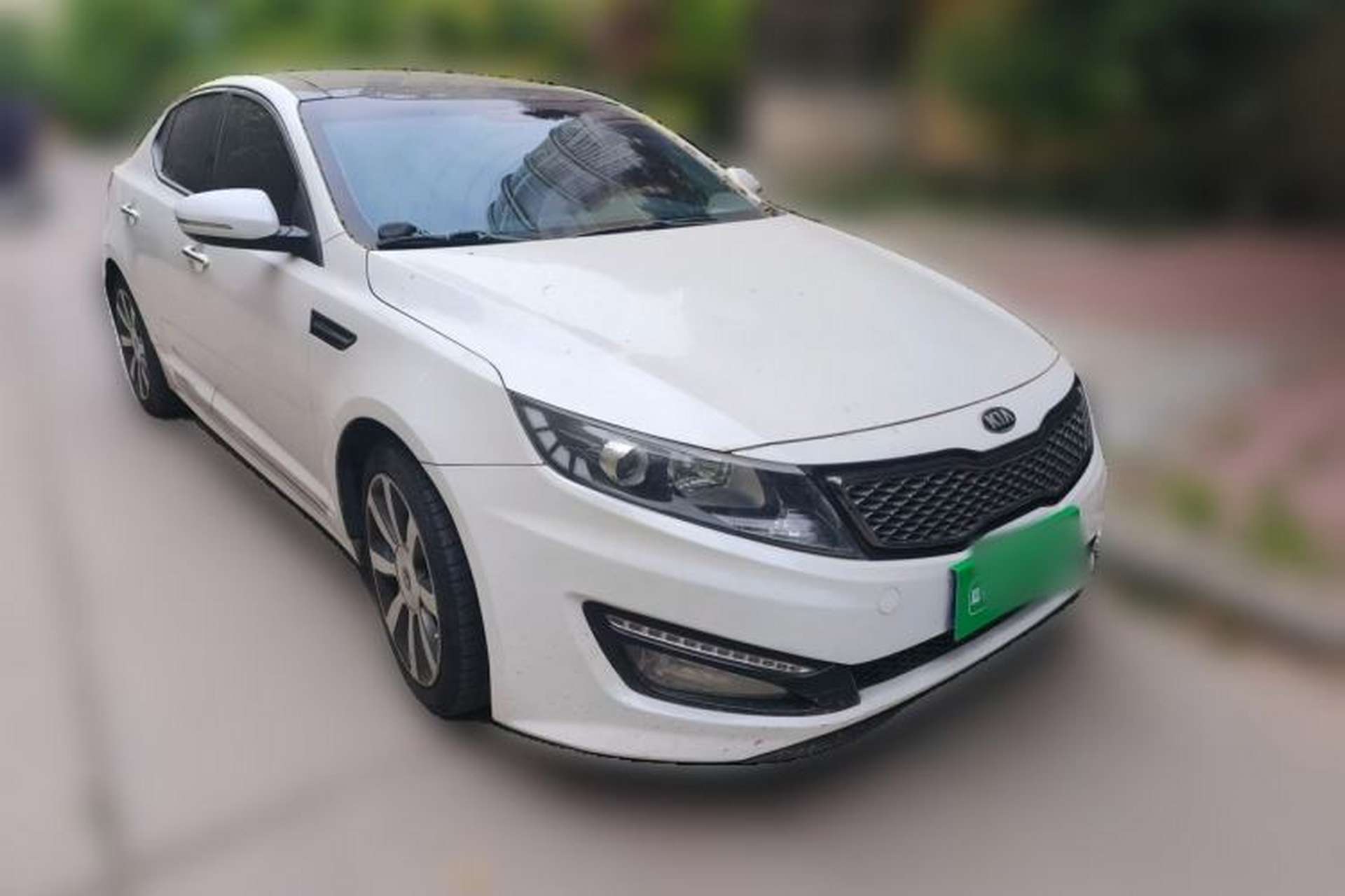 Used Kia K5 2012 2.4L Automatic DLX Front Right 45 Deg