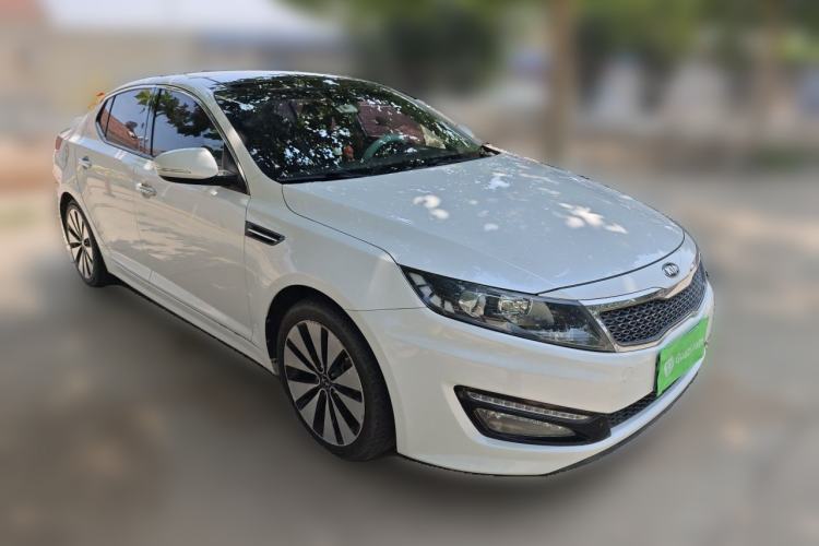 Used Kia K5 2012 2.0L Automatic DLX Front Right 45 Deg