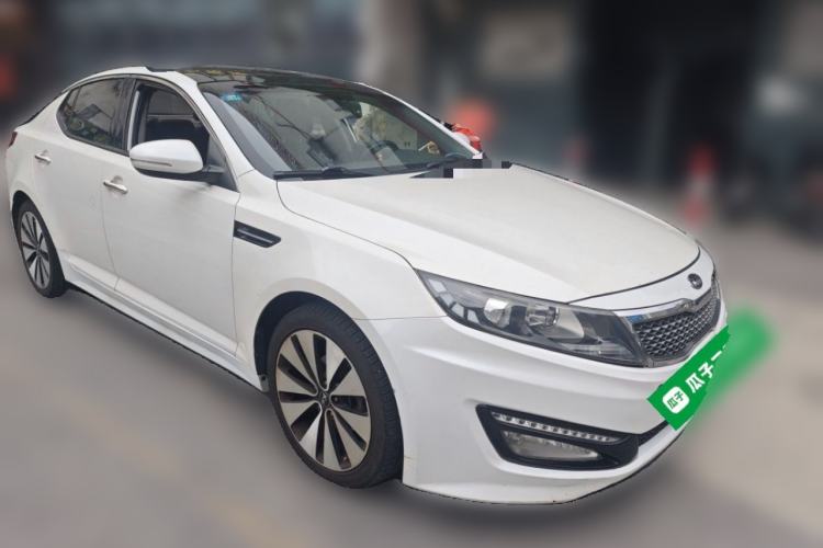 Used Kia K5 2012 2.0L Automatic DLX Front Right 45 Deg