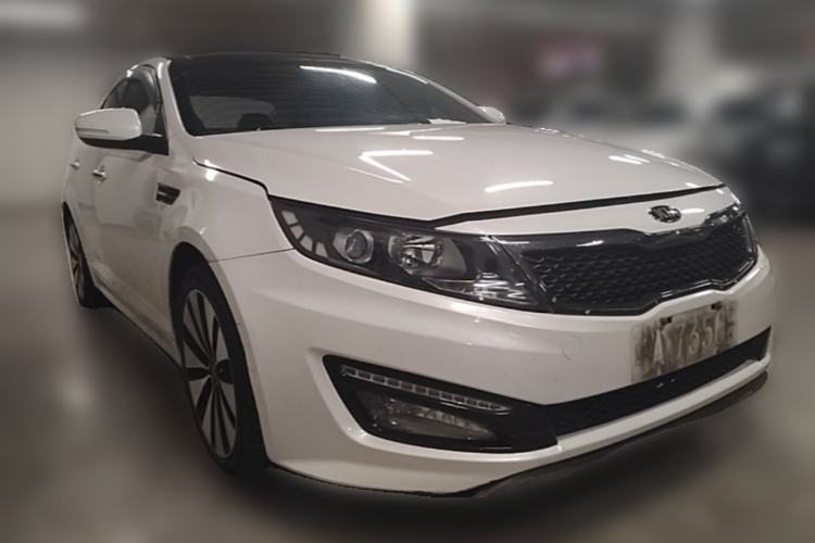 Used Kia K5 2012 2.0L Automatic DLX Front Right 45 Deg