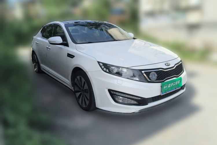 Used Kia K5 2012 2.0L Automatic Premium Front Right 45 Deg