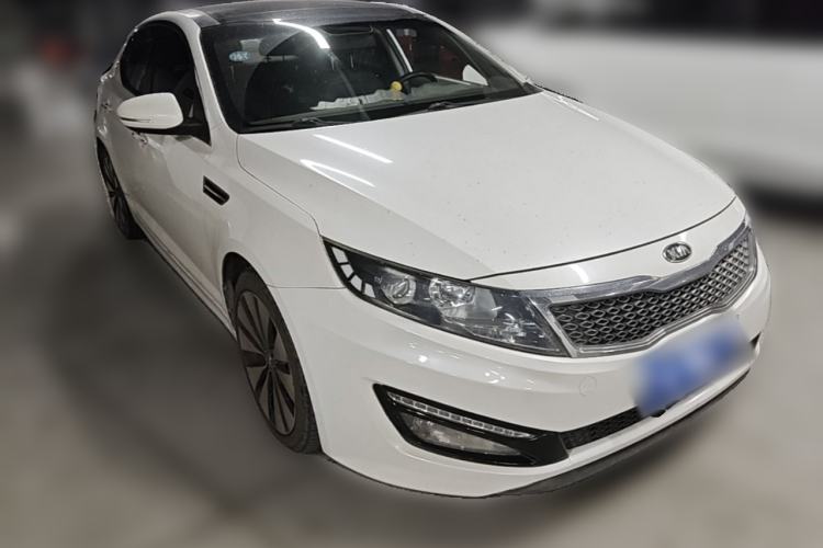 Used Kia K5 2012 2.0L Automatic DLX Front Right 45 Deg