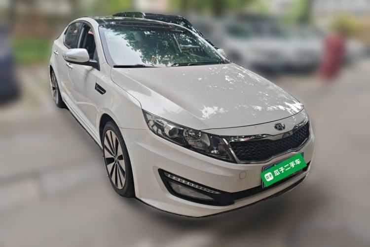 Used Kia K5 2012 2.0L Automatic DLX Front Right 45 Deg