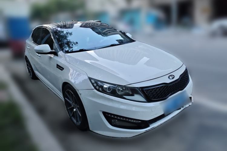 Used Kia K5 2012 2.0L Automatic GLS Front Right 45 Deg