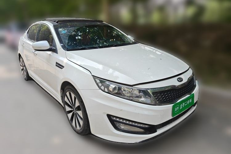 Used Kia K5 2012 2.0L Automatic DLX Front Right 45 Deg