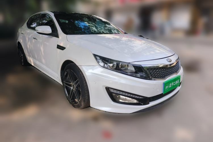 Used Kia K5 2012 2.0L Automatic DLX Front Right 45 Deg