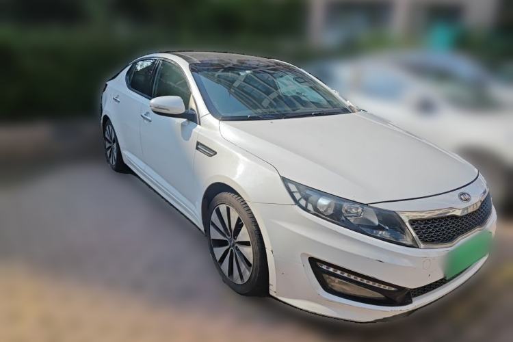 Used Kia K5 2012 2.0L Automatic DLX Front Right 45 Deg