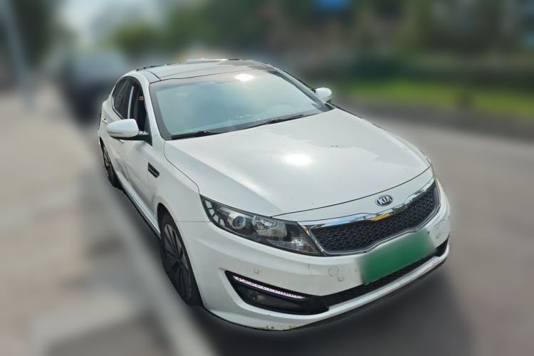 Used Kia K5 2012 2.0L Automatic DLX Front Right 45 Deg