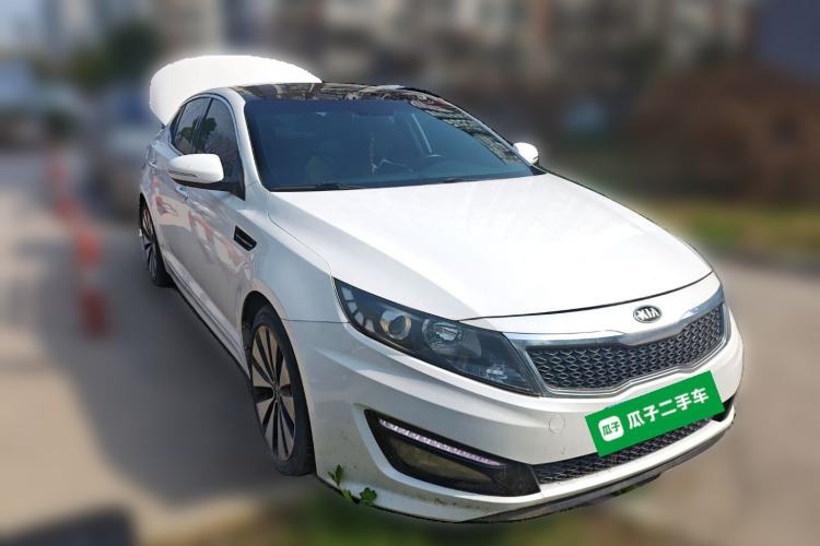 Used Kia K5 2012 2.0L Automatic DLX Front Right 45 Deg