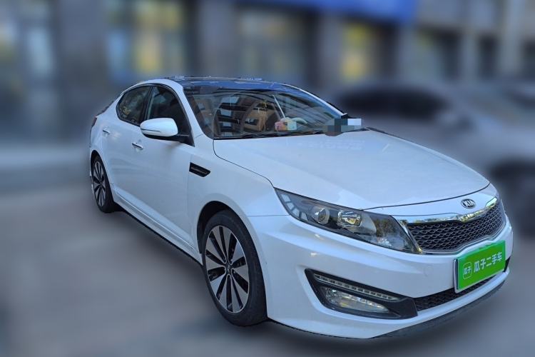 Used Kia K5 2012 2.0L Automatic DLX Front Right 45 Deg