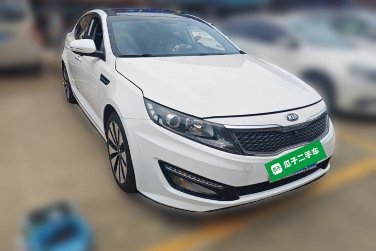 Used Kia K5 2012 2.0L Automatic GLS Front Right 45 Deg