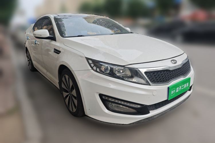 Used Kia K5 2012 2.0L Automatic DLX Front Right 45 Deg
