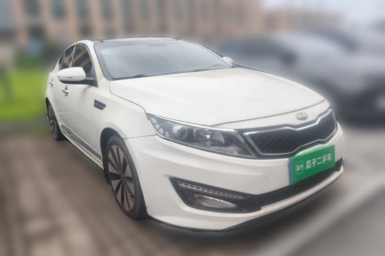 Used Kia K5 2012 2.0L Automatic DLX Front Right 45 Deg