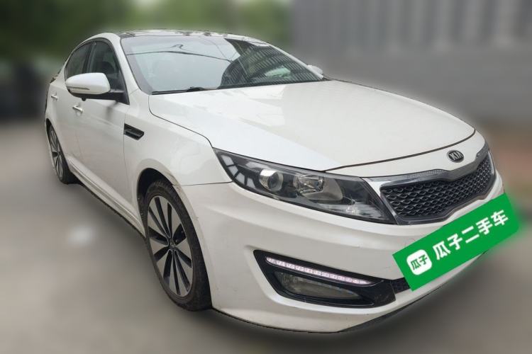 Used Kia K5 2012 2.0L Automatic DLX Front Right 45 Deg