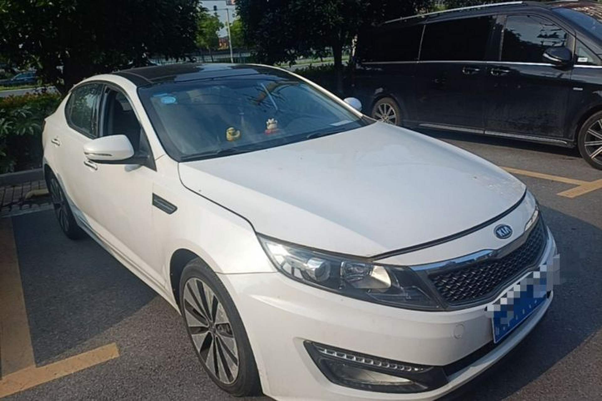 Used Kia K5 2012 2.0L Automatic DLX Front Right 45 Deg