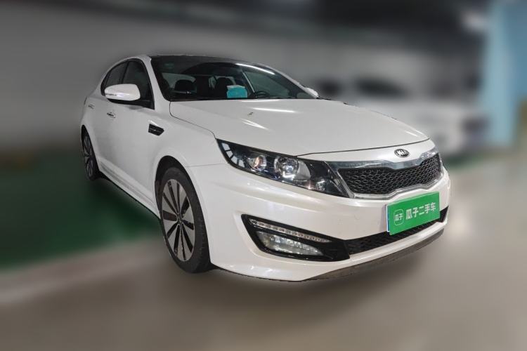 Used Kia K5 2012 2.0L Automatic DLX Front Right 45 Deg