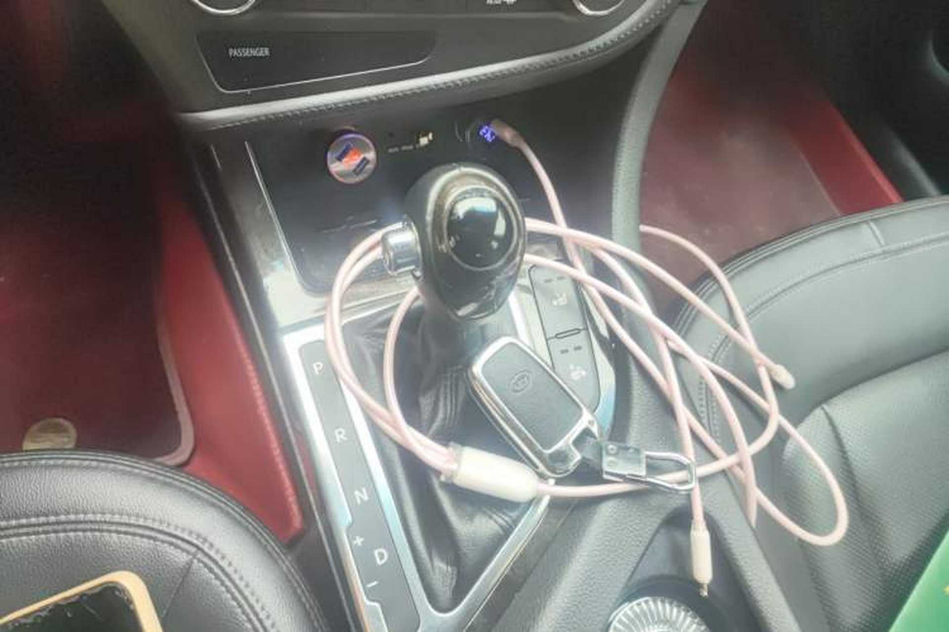 Used Kia K5 2012 2.0L Automatic DLX Gear Lever