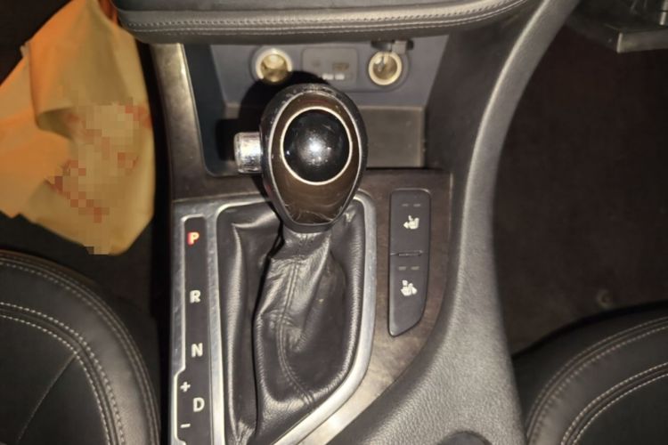 Used Kia K5 2012 2.0L Automatic DLX Gear Lever
