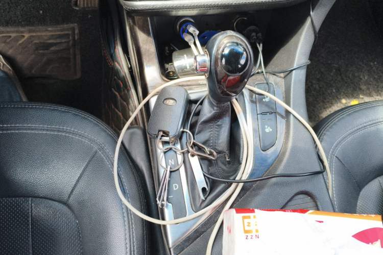 Used Kia K5 2012 2.0L Automatic DLX Gear Lever