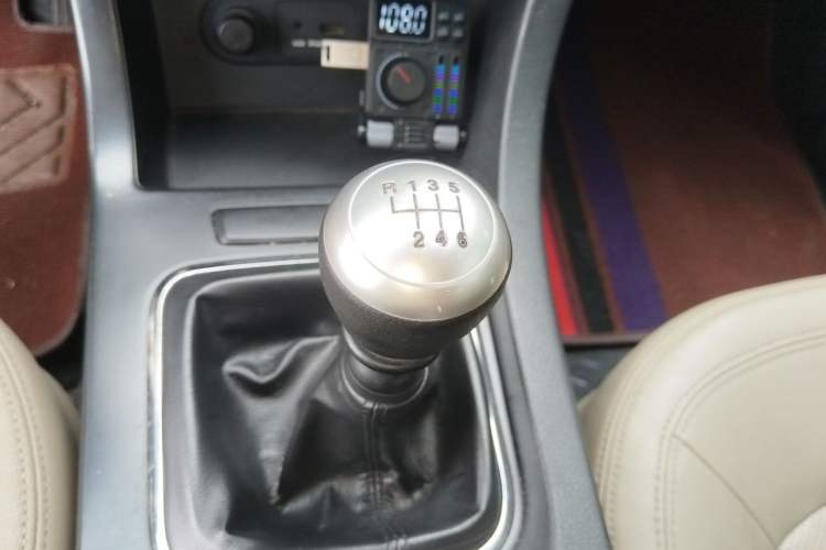 Used Kia K5 2012 2.0L Manual GL Gear Lever