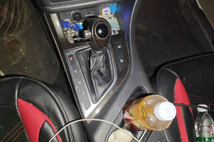 Used Kia K5 2012 2.0L Automatic DLX Gear Lever