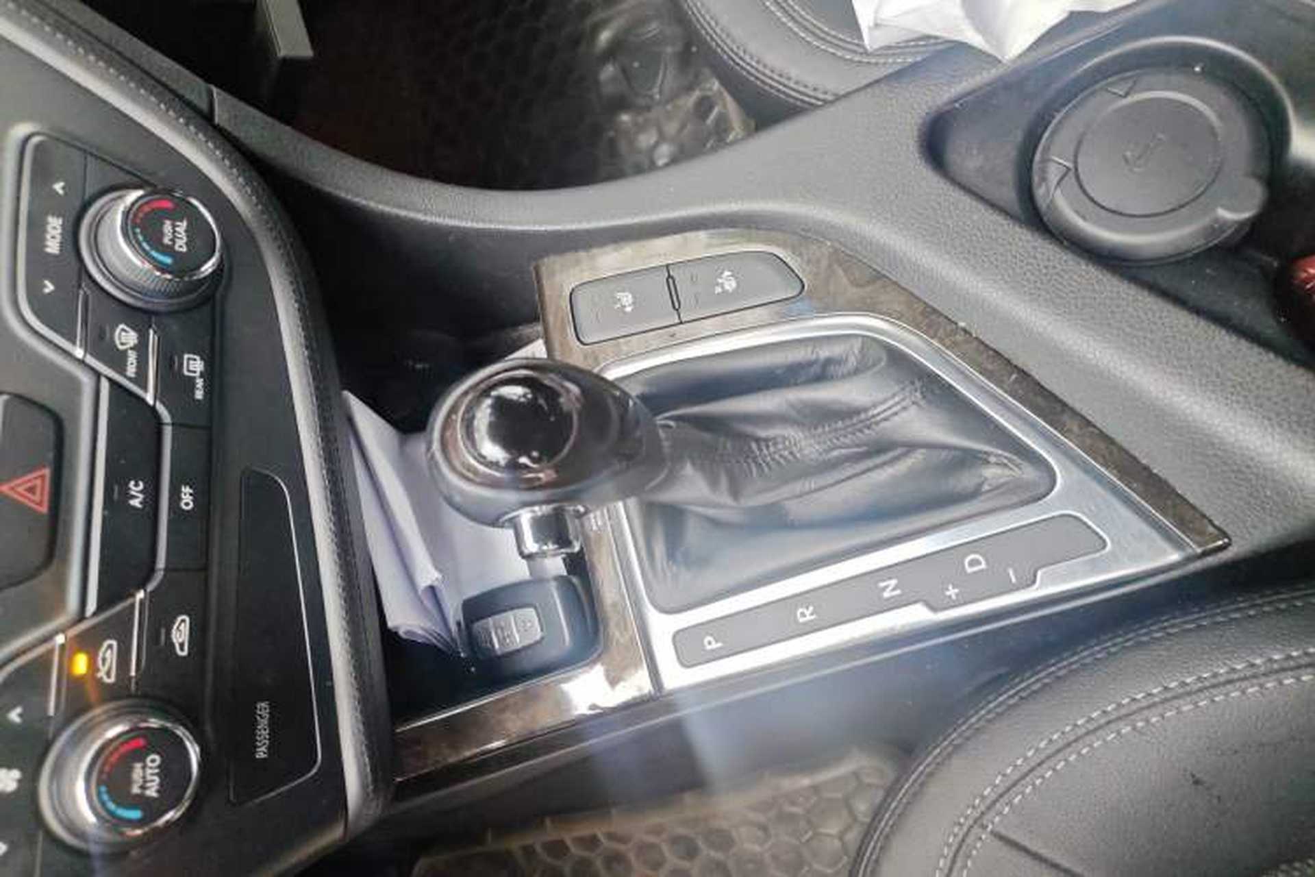Used Kia K5 2012 2.0L Automatic DLX Gear Lever