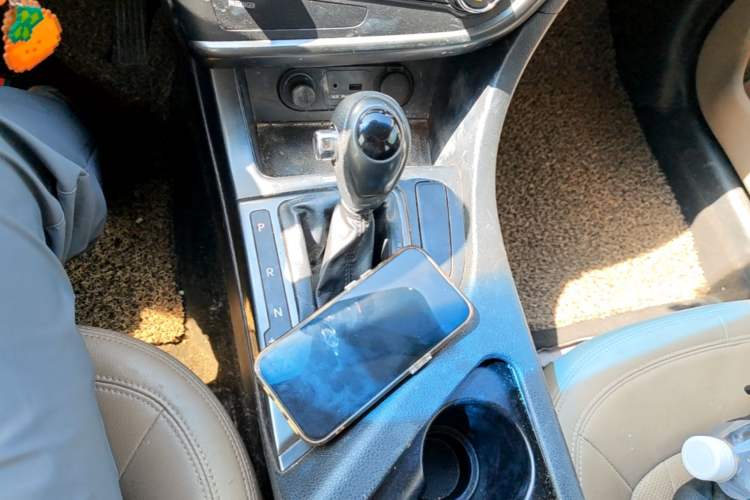 Used Kia K5 2012 2.0L Automatic GL Gear Lever