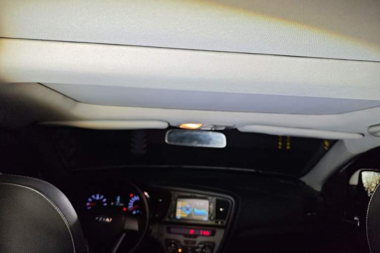 Used Kia K5 2012 2.0L Automatic DLX Headliner