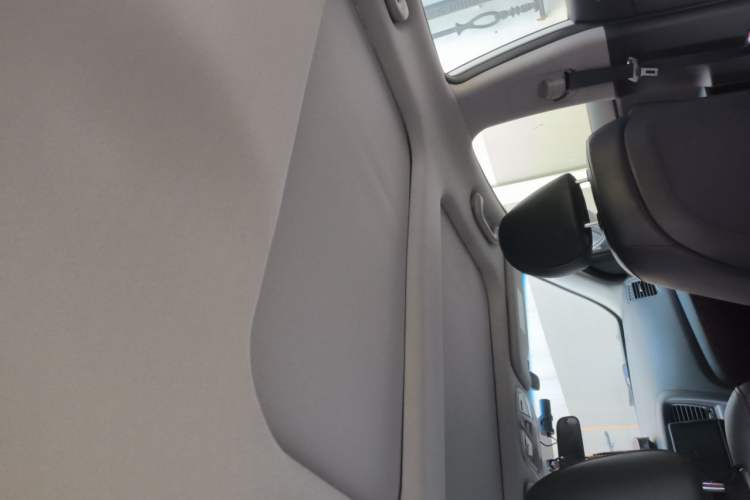 Used Kia K5 2012 2.0L Automatic DLX Special Edition Headliner