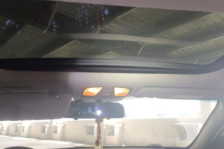 Used Kia K5 2012 2.0L Automatic DLX Headliner