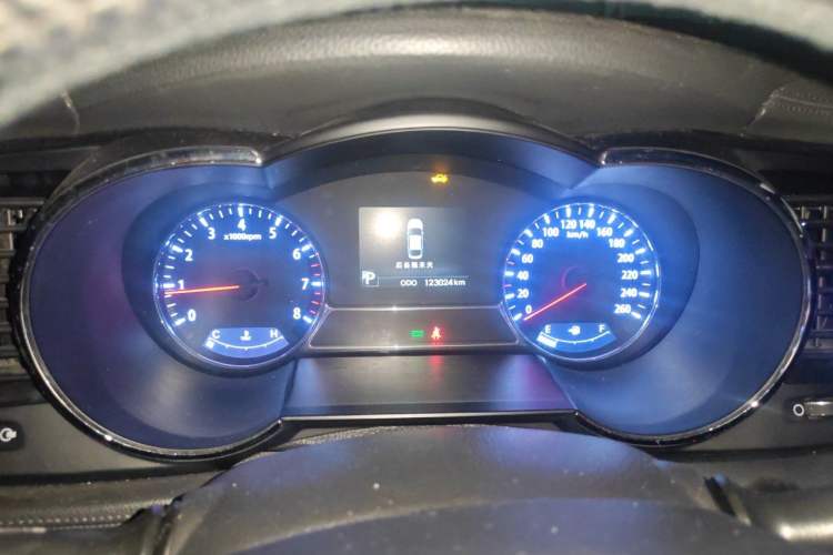 Used Kia K5 2012 2.0L Automatic DLX Instrument Cluster