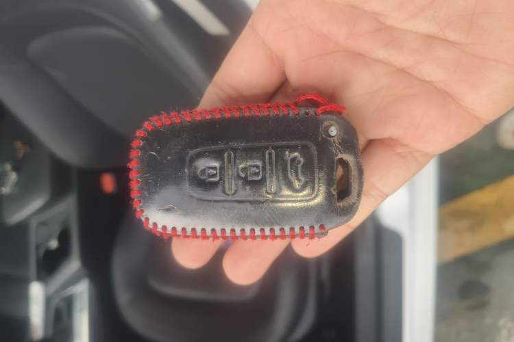 Used Kia K5 2012 2.0L Automatic DLX Interior 1