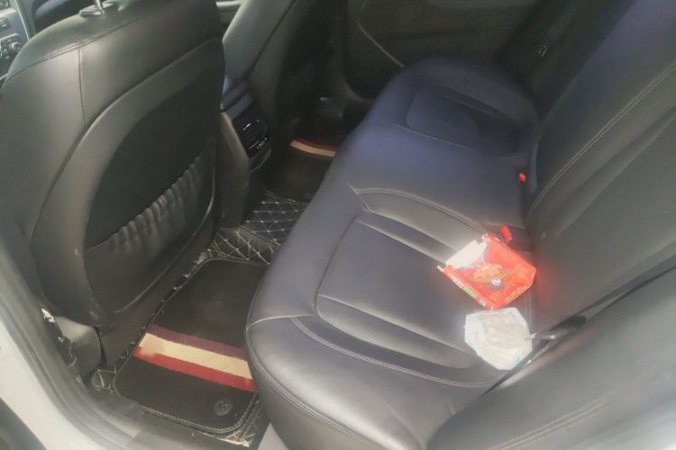 Used Kia K5 2012 2.4L Automatic Premium Interior 4